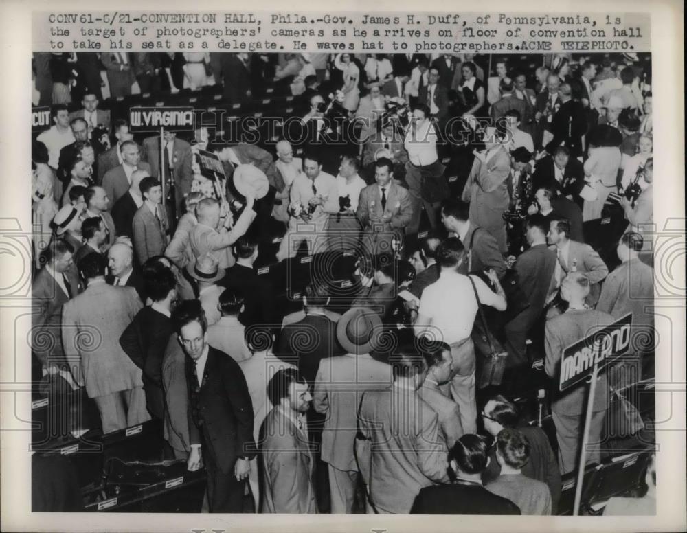 1948 Press Photo Penn Delegate Gov James Duff Arrives On Convention Floor - Historic Images
