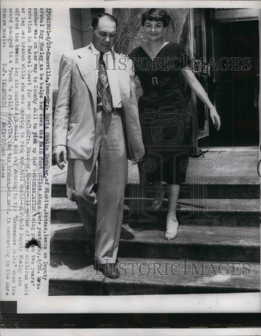 1936 Press Photo Mrs. Doris Oneita Hamsher & Deputy Marshal Roy Whaley - Historic Images