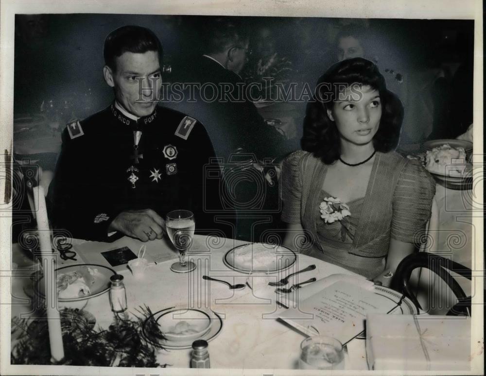 1940 Press Photo H. H. Hansen &amp; daughter Evelyn from Humacao, Puerto Rico - Historic Images