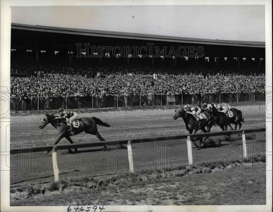 1942 Press Photo Birch Rod Ridden By N Coule At Hazlewood Track - nea40718 - Historic Images