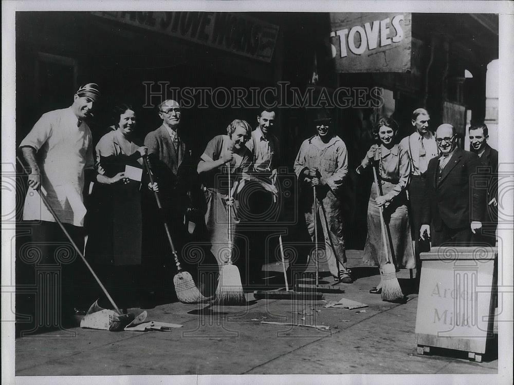 1934 Press Photo Emergency Ordinance to Clean Up LA - nea38146 - Historic Images