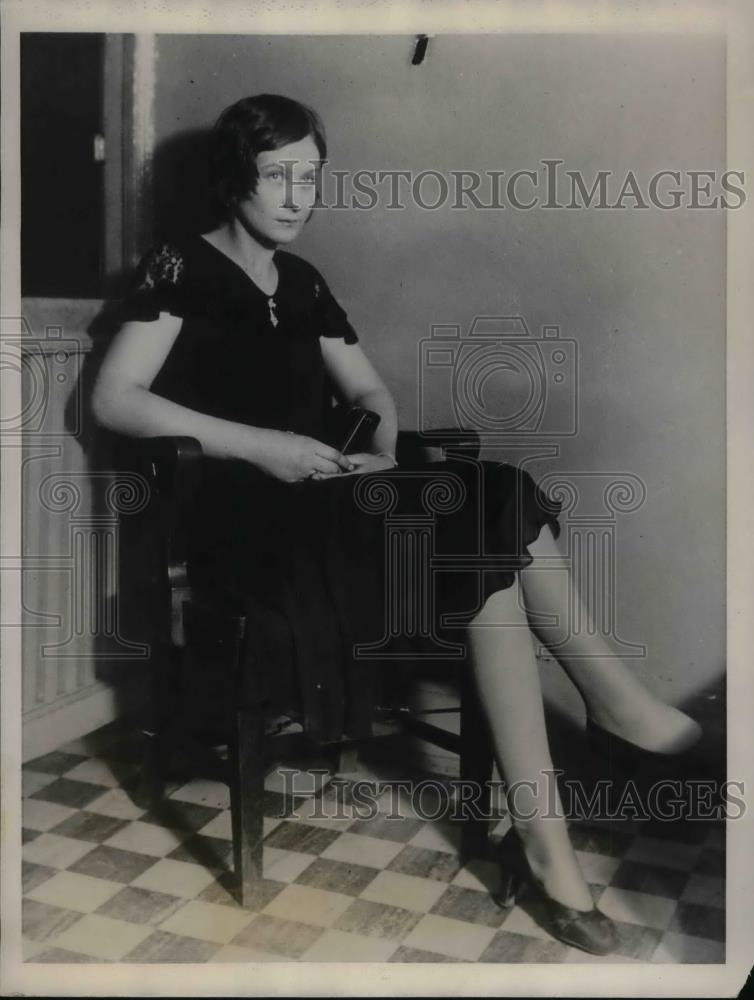 1931 Press Photo Mrs Celia Henzel at court over her marriage - nea34682 - Historic Images