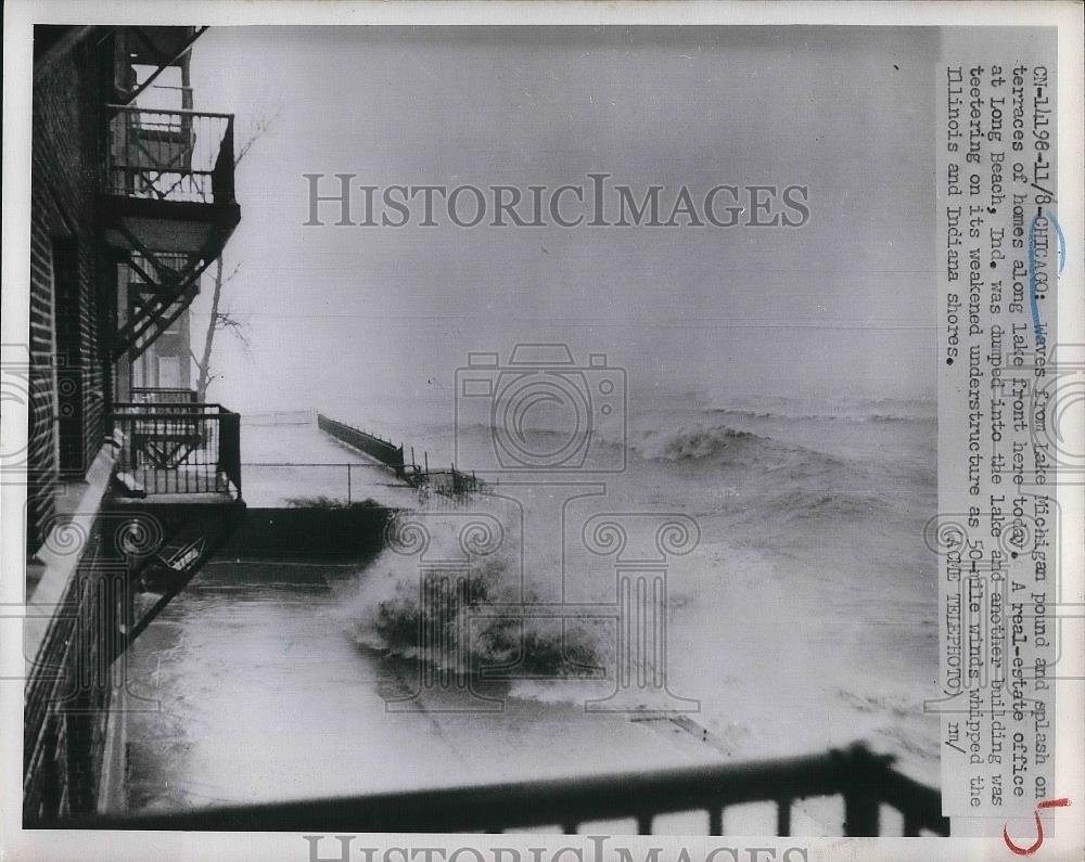 1951 Press Photo Waves Lake Michigan Chicago Illinois - nea38727 - Historic Images