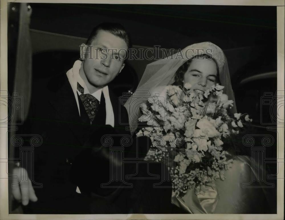 1938 Press Photo Mr &amp; Mrs Theodore Hauschka After Wedding - nea37081 - Historic Images