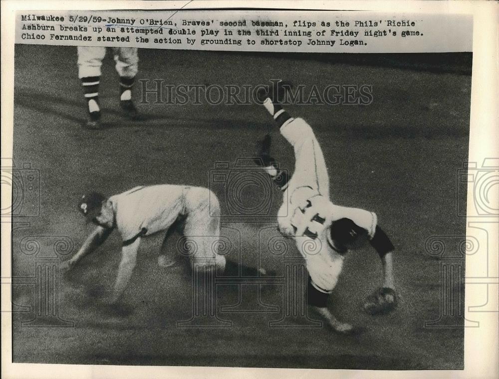 1959 Press Photo Braves Johnny O&#39;Brien Flipping and Breaking Up Double Play - Historic Images