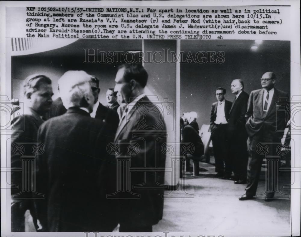 1957 Press Photo V.V. Kusnetsov Peter Mod US Delegate James J. Wadsworth - Historic Images