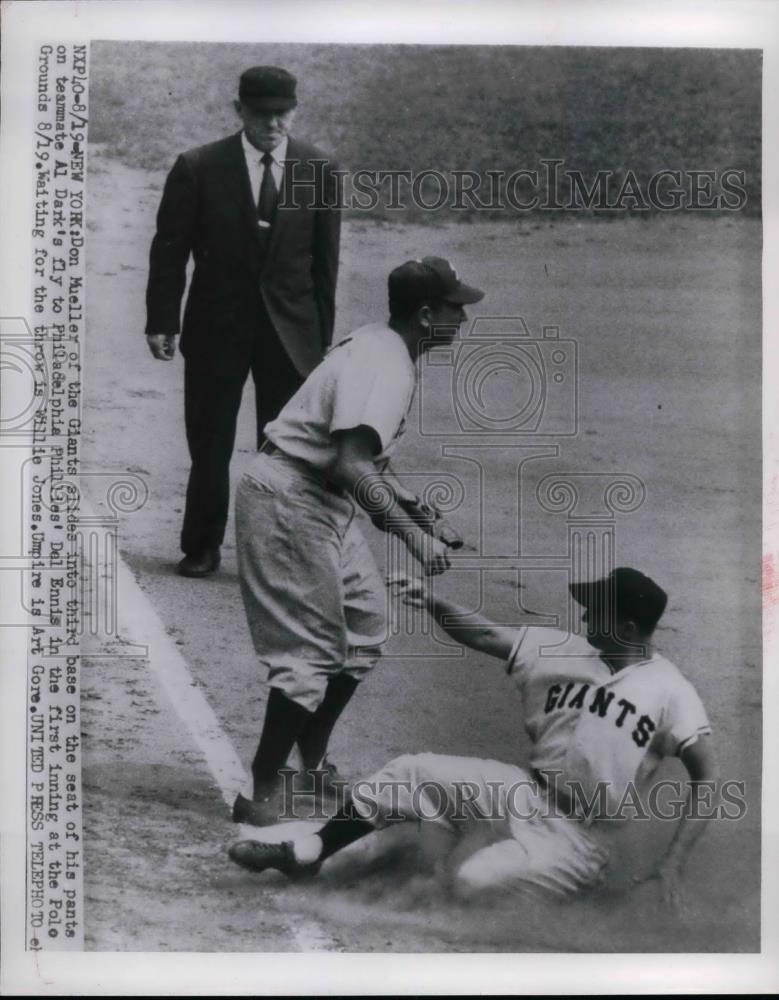 1954 Press Photo Giant&#39;s Don Mueller Slides Into 3rd On Dark&#39;s Fly - nea39437 - Historic Images