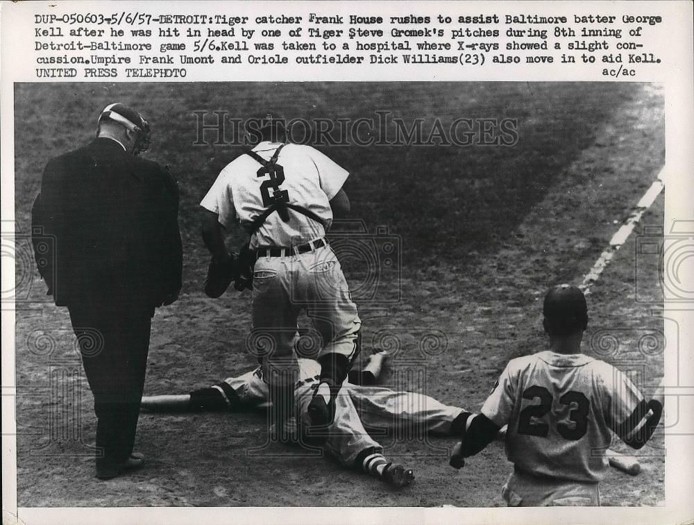 1957 Press Photo Detroit Tigers Catcher Frank House Baltimore game Dick Williams - Historic Images