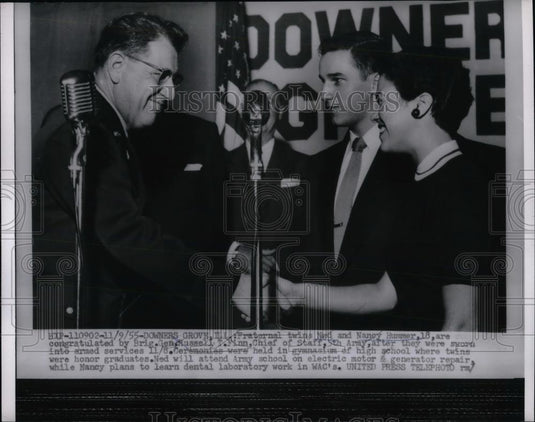 1955 Press Photo Twins Ned & Nancy Hummer & Brig General Finn Chief of Staff - Historic Images