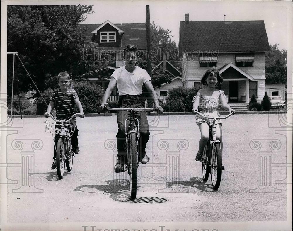 1959 Press Photo Robert Colman Sonny Kavc &amp; Debra Lyn Thompson Ride Bikes - Historic Images