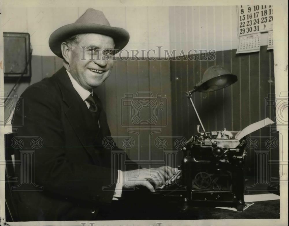 1929 Press Photo Tim McGrathm at Typewriter - nea40770 - Historic Images