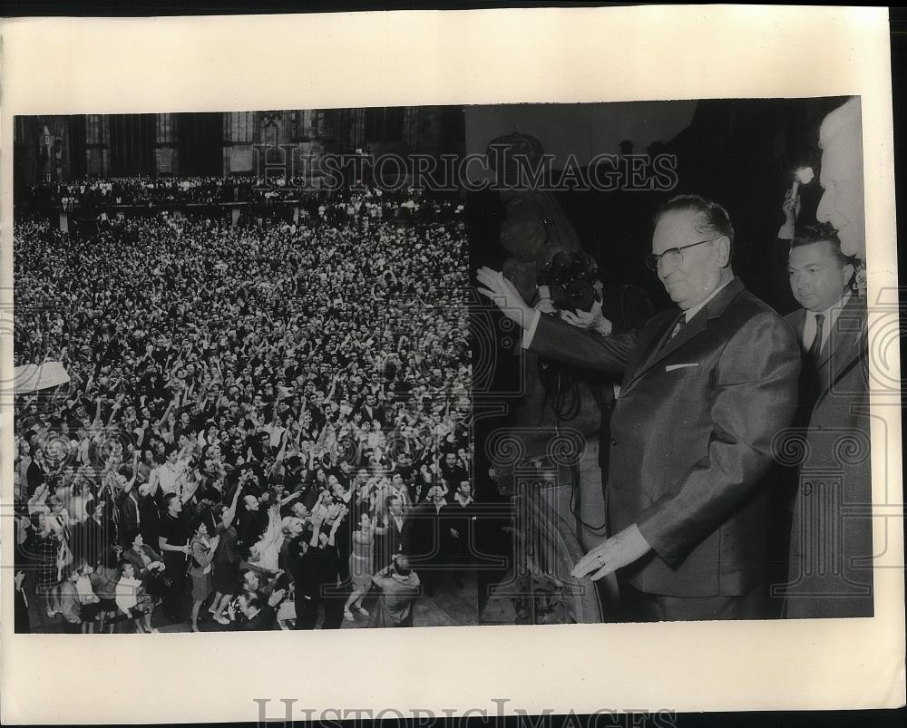 1968 Press Photo Yugoslavian President Josip Broz Tito in Prague Czechoslovakia - Historic Images