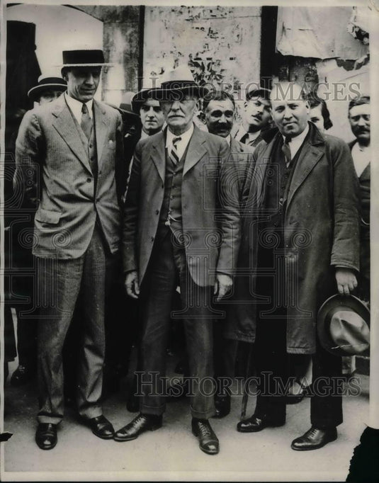 1930 Press Photo Charles Hartman & French councilors who freed him of spy charge - Historic Images