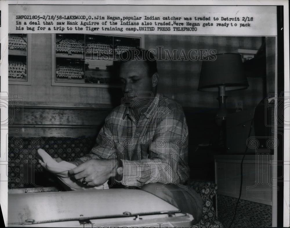 1958 Press Photo Jim Hagan Traded to Detroit Tigers, Prepares for Training Camp - Historic Images