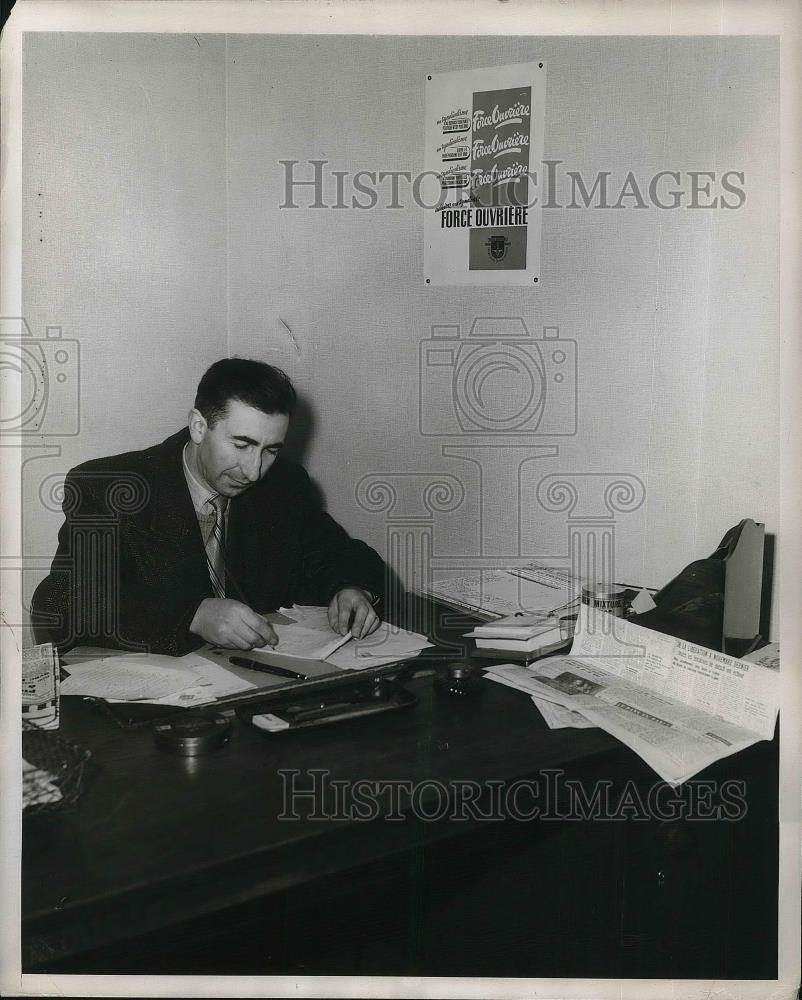 1948 Press Photo Robert Bothereau Force Quviere Union headquarters Paris - Historic Images