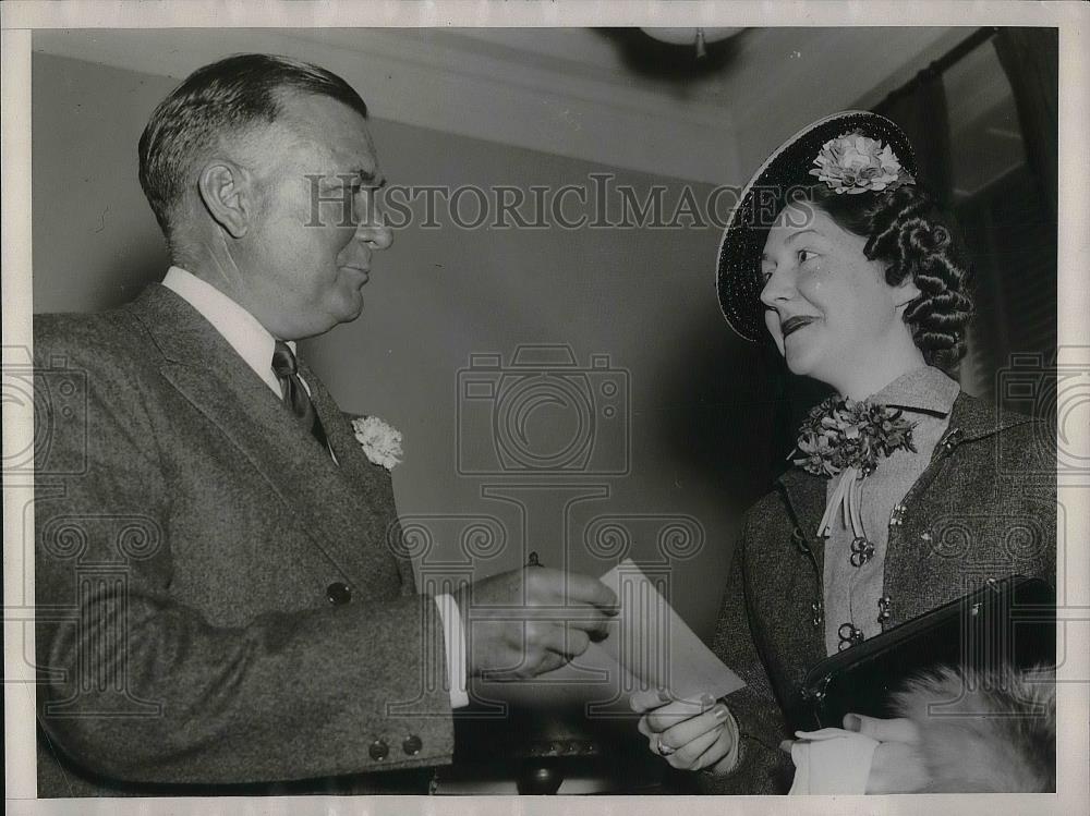 1939 Press Photo Estella Lee Attends President's Birthday Ball - nea36430 - Historic Images