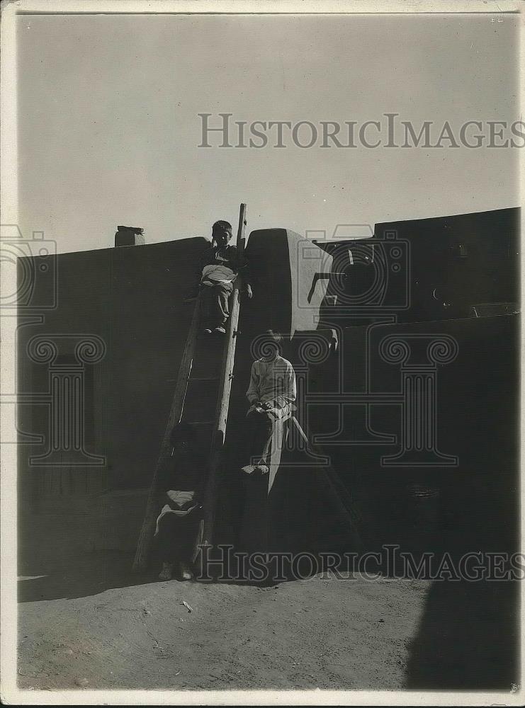 1933 Press Photo Indian Children New Mexico - nea38528 - Historic Images