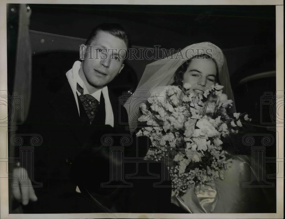 1938 Press Photo Mr &amp; Mrs Theodore Hauschka After Wedding - nea37082 - Historic Images