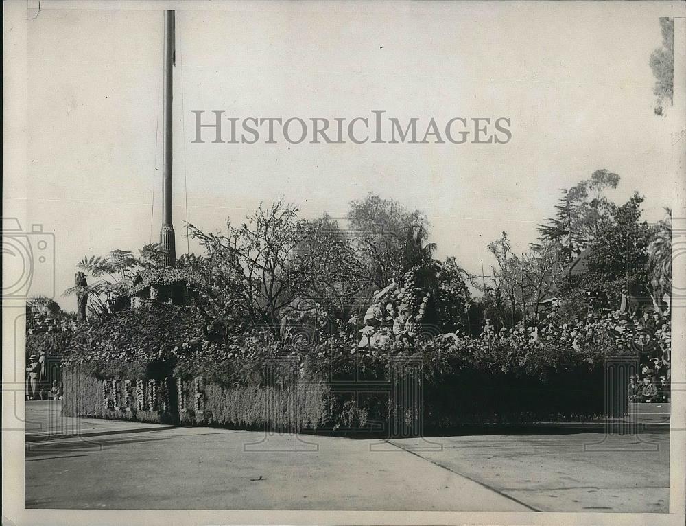 1933 Press Photo Hansel &amp; Gretel Float Wins Prize At Tournament Of Roses Parade - Historic Images