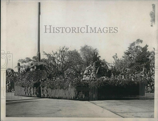 1933 Press Photo Hansel & Gretel Float Wins Prize At Tournament Of Roses Parade - Historic Images