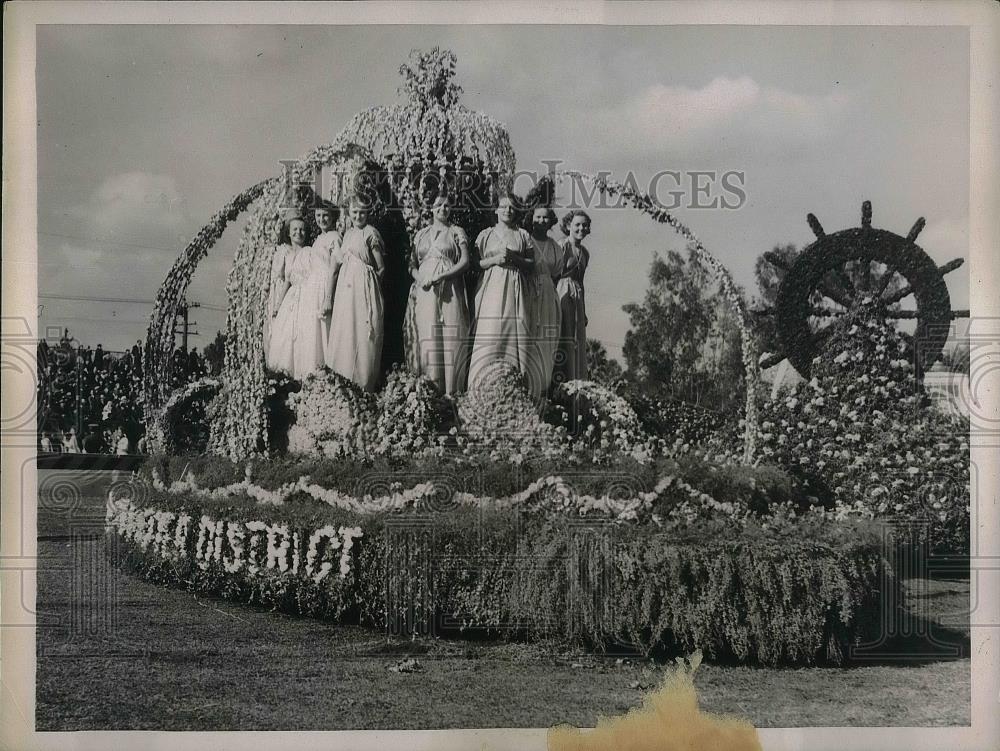 1937 Press Photo Winning Float in Tournament of Roses Parade - nea35832 - Historic Images