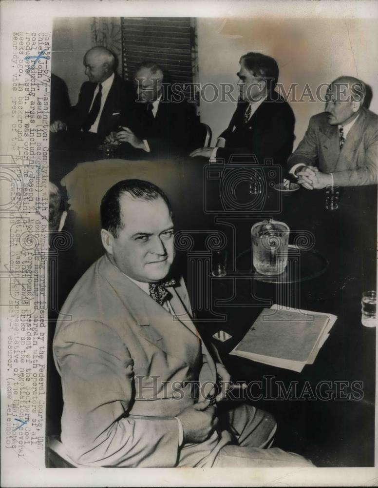 1948 Press Photo UMW Chief John L. Lewis w/ Joseph Moody, Pres. of Southern - Historic Images
