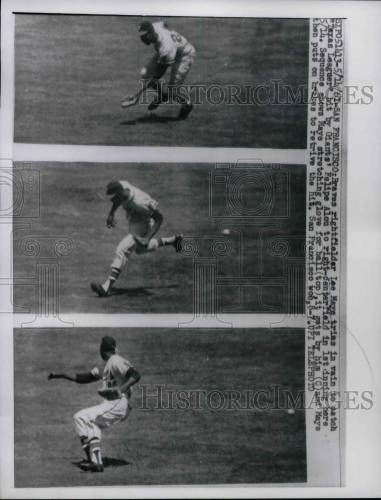 1961 Press Photo Lee Mays Atlanta Braves Right Fielder Misses Catch Giants Game - Historic Images
