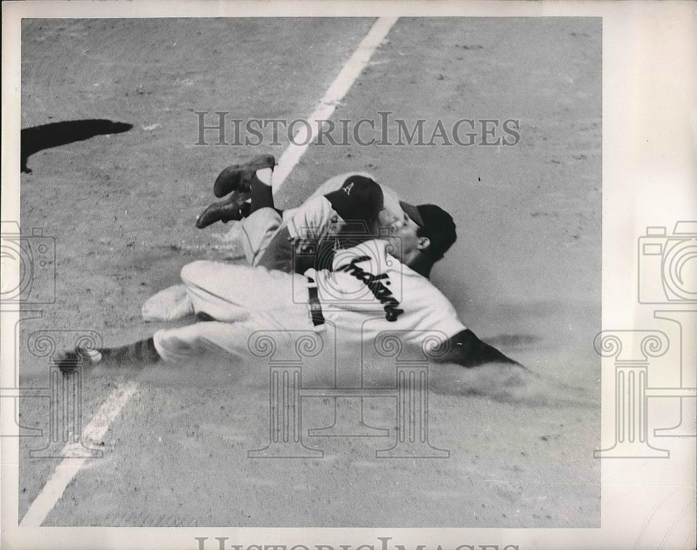 1950 Press Photo Indians Bob Avila Sliding into Third By Phillies Kermit Wahl - Historic Images