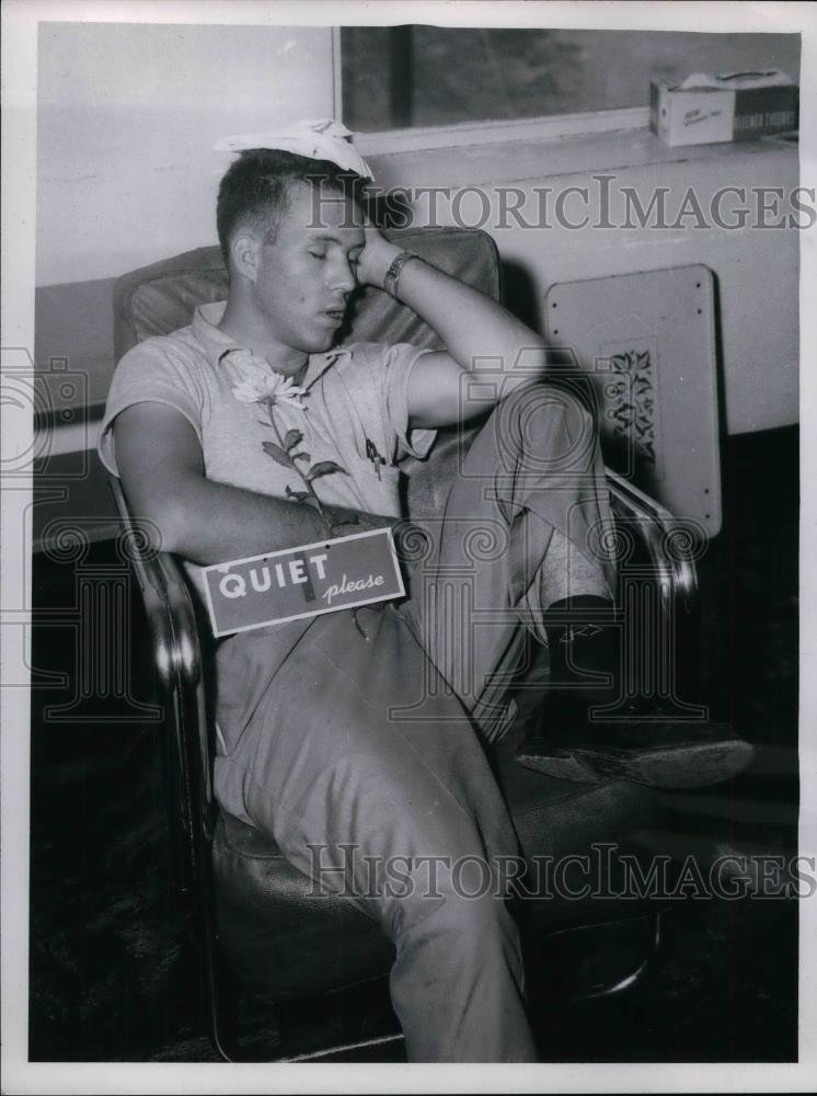1953 Press Photo Robert Winkler Falls Asleep Waiting For Birth Of New Baby - Historic Images