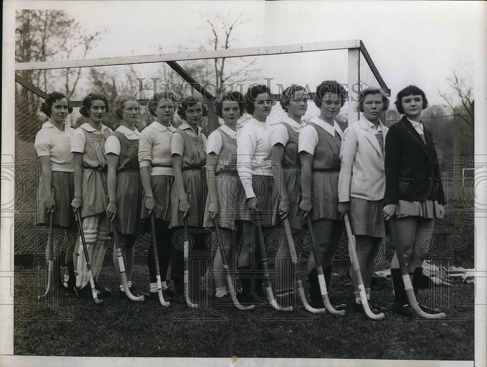 1935 Press Photo Bryn Mawr Field Hockey Team - nea35198 - Historic Images