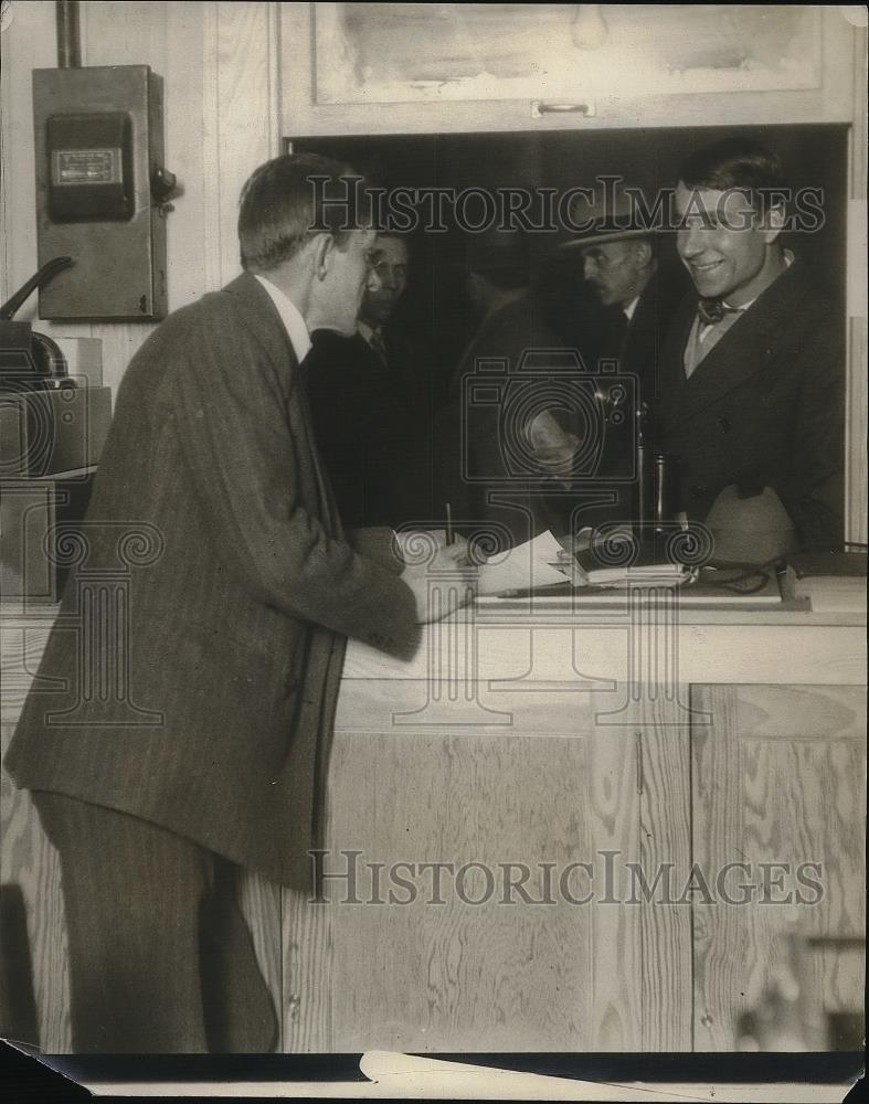 1926 Press Photo Col Locke signing up future marksmen - nea38181 - Historic Images