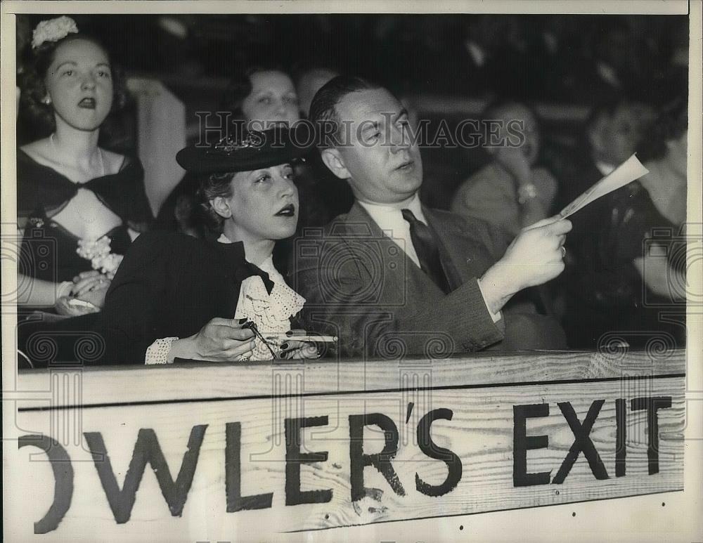 1937 Press Photo Dorothy Spurber &amp; Clinton Hall at Natl Bowlers congress - Historic Images