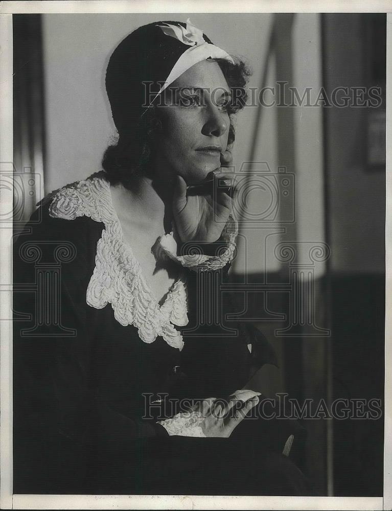 1932 Press Photo Myrtle Helen Joan St Pierre Charges Davud Hutton Jr With Leavin - Historic Images