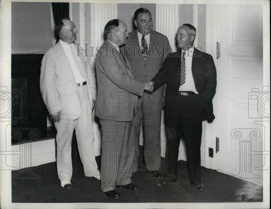 1937 Press Photo Perley Ellis, chief of York Beach Police; Gov. Charles Hurley - Historic Images