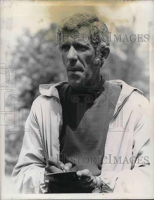 1969 Press Photo Gold Caddy Angelo Argea marking off the course. - nea36085 - Historic Images