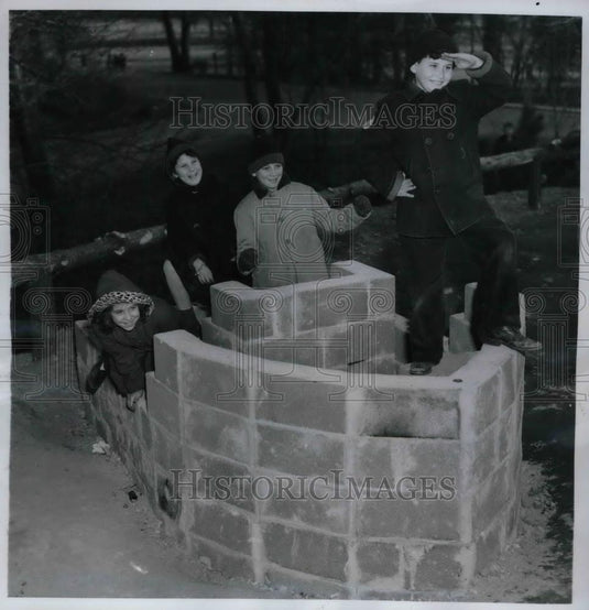 1949 Press Photo Wash. children R Eckhardt, S Benson, N & S Hoffman at play - Historic Images
