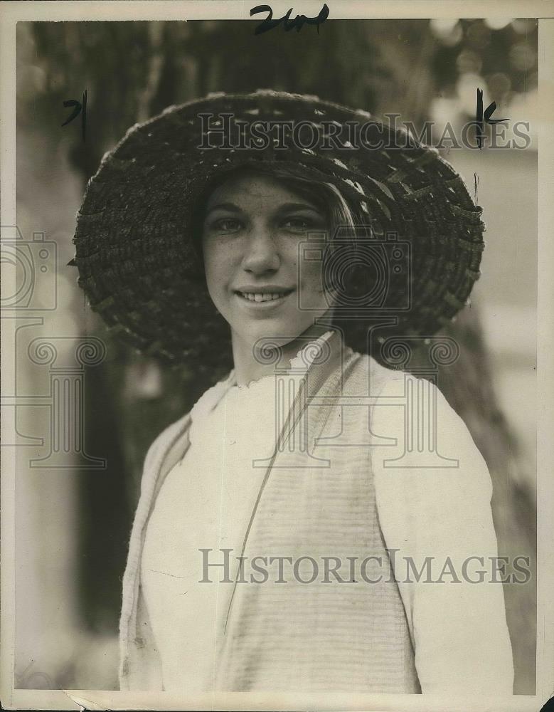 1937 Press Photo Virginia maxon Mascot of Heeney - nea38590 - Historic Images
