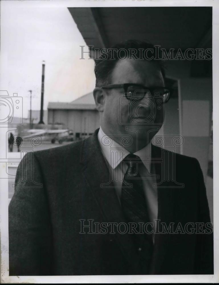 1969 Press Photo Tom Mikloutsch, Pharmacist - nea37734 - Historic Images