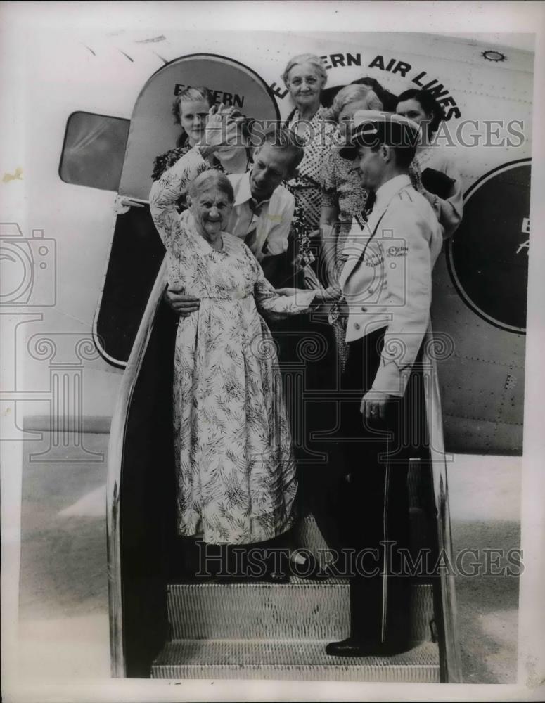 1938 Press Photo Mrs Melissa Huxley on her 100th birthday - nea37901 - Historic Images