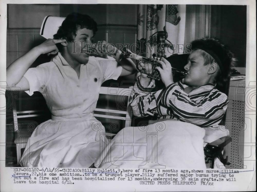 1955 Press Photo Billy Hullett age 9 &amp; nurseLillian Javora in Chicago - Historic Images