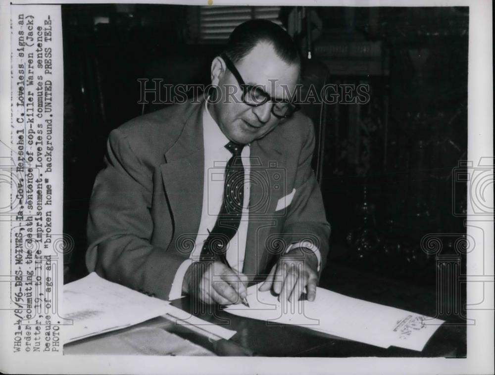 1956 Press Photo Iowa Governor Herschel C. Loveless, Prisoner Warren Jack Nutter - Historic Images