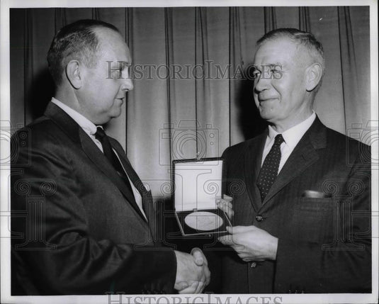 1958 Press Photo Robert T. Evans, E.A. Van Steenwyl - nea37385 - Historic Images