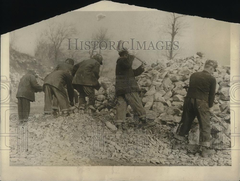 1926 Press Photo Auto speeders get hard labor in Kansas City, Mo. - Historic Images