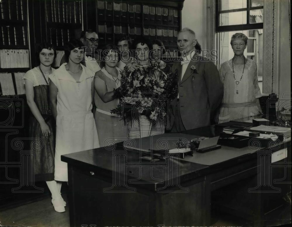1925 Press Photo AG&#39;s Office of War Dept, John Lowe as he retires - nea37158 - Historic Images
