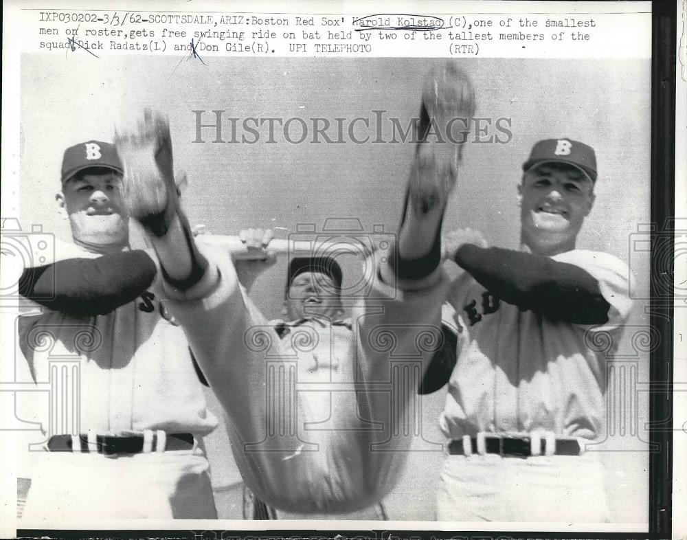 1962 Press Photo Boston Red Sox Harold Kolstad Dick Radatz Done Gile - Historic Images