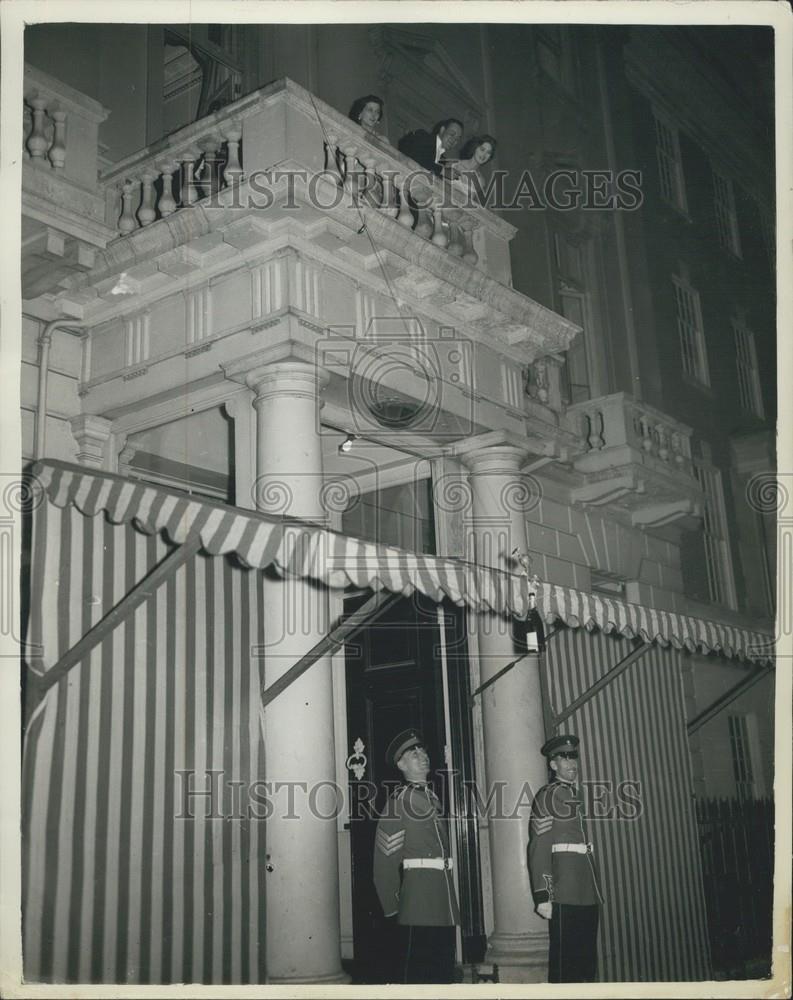 1956 Press Photo Tercentenary of the Granadier Guards - Historic Images