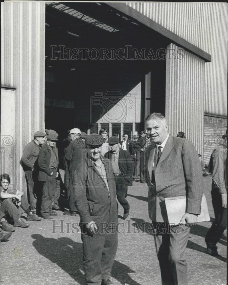 Press Photo Scotland's Upper Clyde Shipbuilders Scott Lithgow Training Center - Historic Images