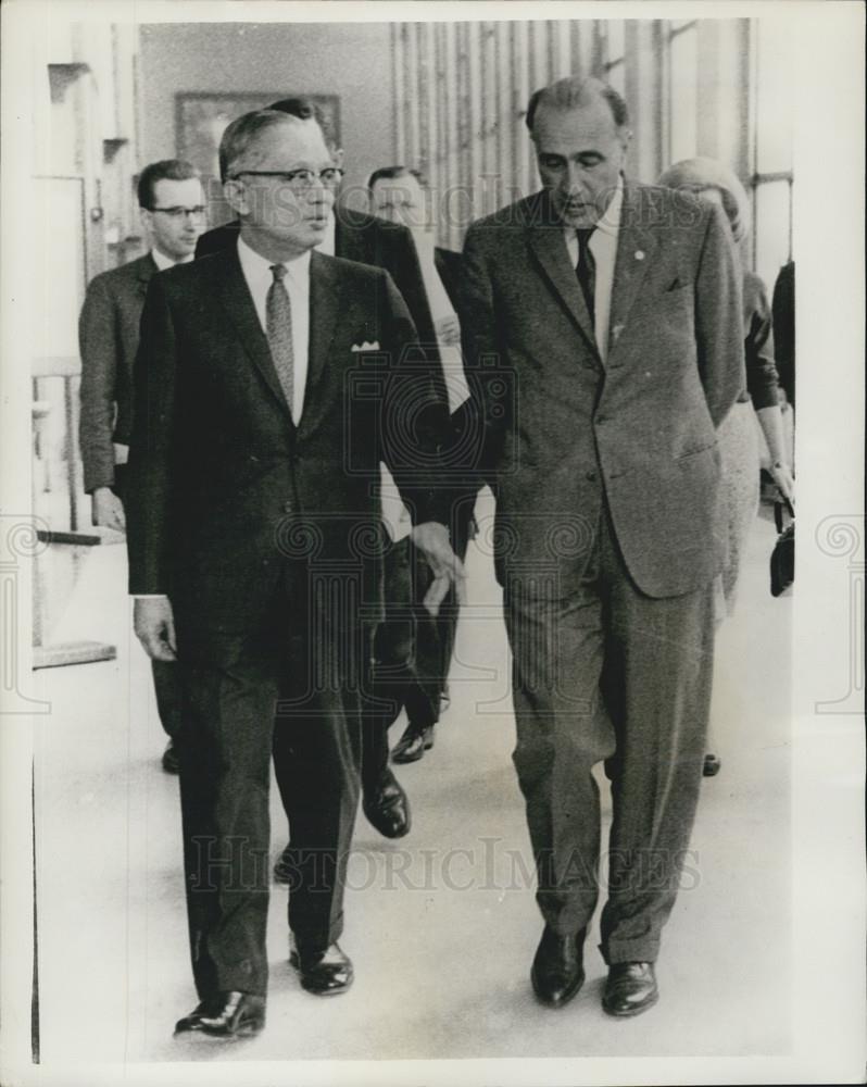 1964 Press Photo U Thant General Gyani arriving in Geneva - Historic Images