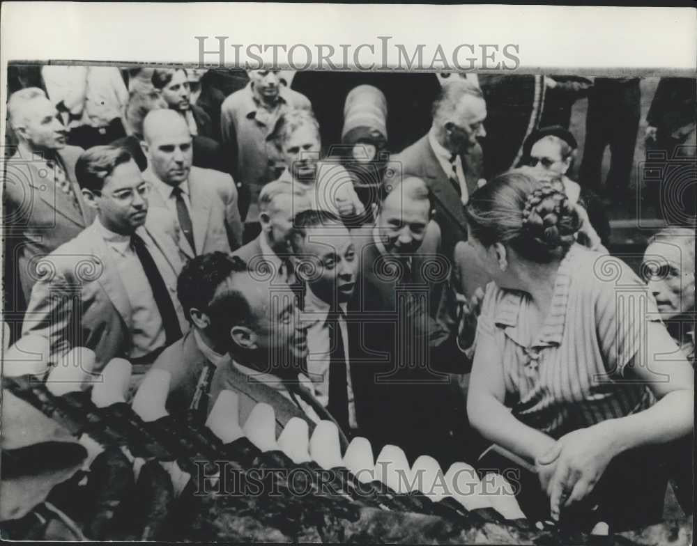 1958 Press Photo American Democratic Party Leader Adlai Stevenson In Leningrad - Historic Images