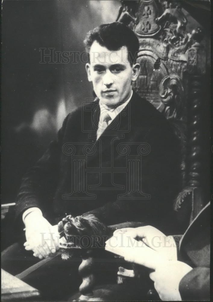 Press Photo Mr De Merindol, Paris school teacher - Historic Images